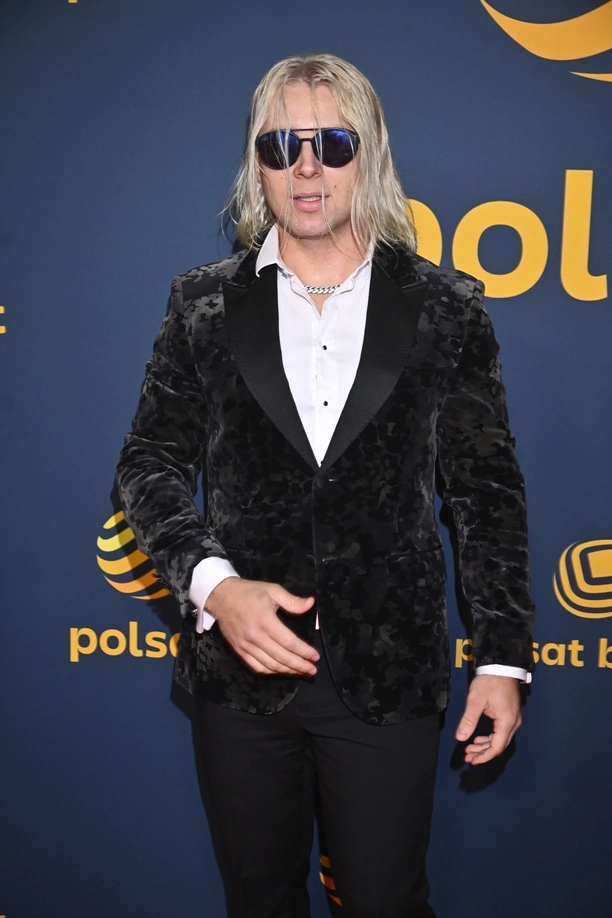 Jak prezentował się Skolim na ramówce Polsatu? Stylizacja króla latino nie przeszła bez echa