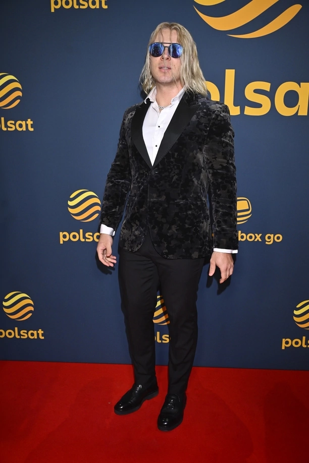 Jak prezentował się Skolim na ramówce Polsatu? Stylizacja króla latino nie przeszła bez echa