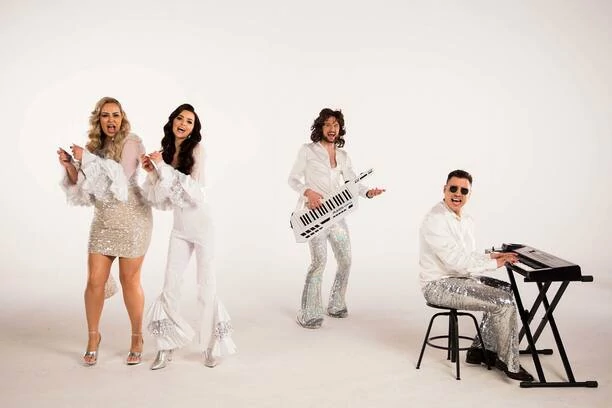 Topky, Defis oraz MiłyPan! To trio przejdzie do historii muzyki disco polo! Zobaczcie jak będzie wyglądał teledysk pt. ”Jeden taniec Jedna noc”