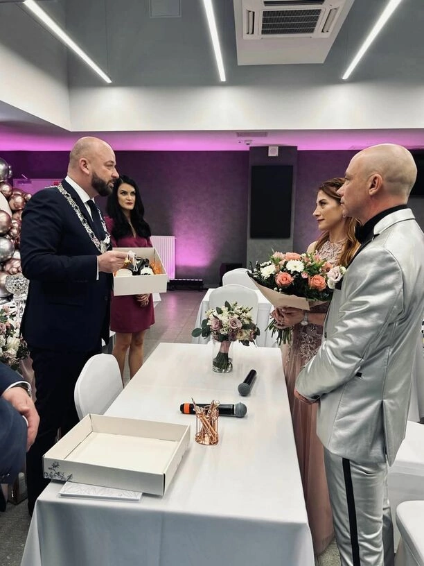 Ślub managera gwiazd muzyki tanecznej! Wojtek Woner i Agata Siek razem na ślubnym kobiercu