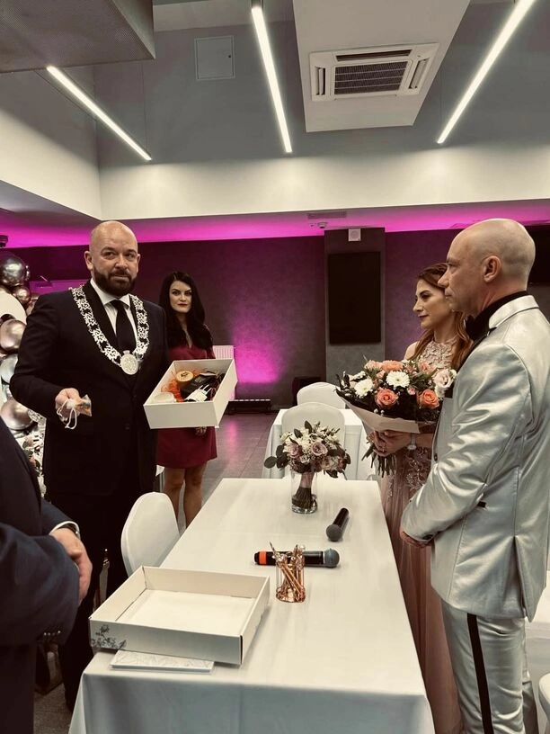 Ślub managera gwiazd muzyki tanecznej! Wojtek Woner i Agata Siek razem na ślubnym kobiercu