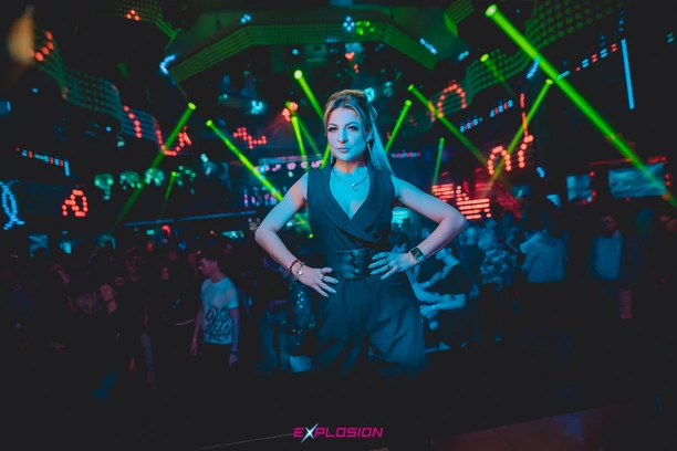 Magda Narożna w nowej odsłonie - zobacz, jak wygląda teraz i dlaczego jej fani są w szoku! | DUŻO ZDJĘĆ
