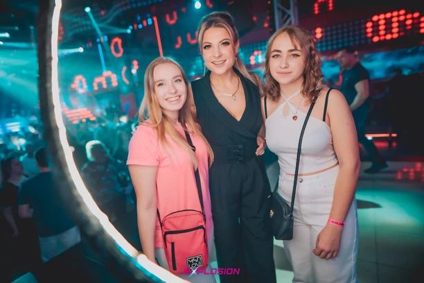 Magda Narożna w nowej odsłonie - zobacz, jak wygląda teraz i dlaczego jej fani są w szoku! | DUŻO ZDJĘĆ
