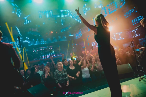 Magda Narożna w nowej odsłonie - zobacz, jak wygląda teraz i dlaczego jej fani są w szoku! | DUŻO ZDJĘĆ
