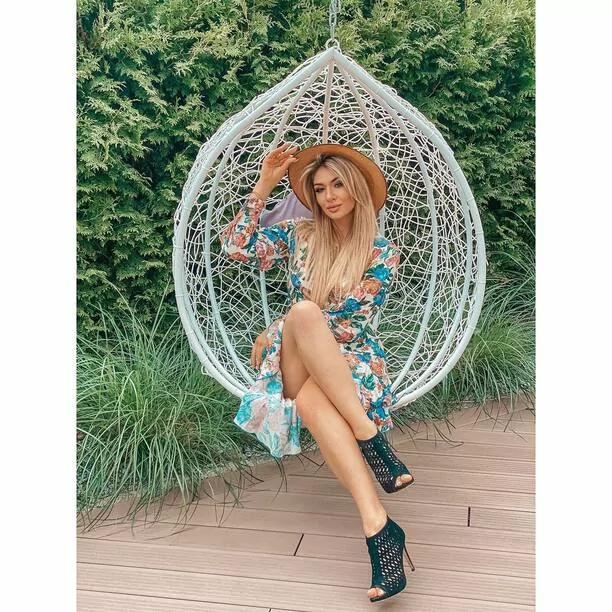 Popularna wokalistka disco polo zachwyca pięknym ciałem! Fani pod wrażeniem, komplementują prześliczną Małgosie - Camasutra!