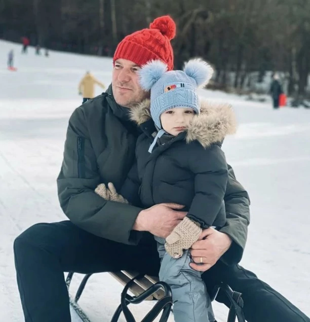 Sylwester Gazda Power Play z synem?! Wyglądają jak dwie krople wody?! [Zdjęcia]