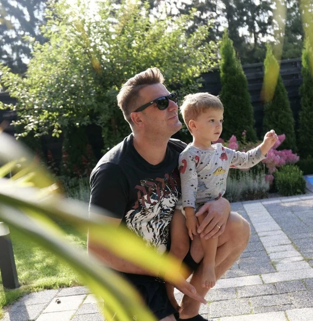 Sylwester Gazda Power Play z synem?! Wyglądają jak dwie krople wody?! [Zdjęcia]