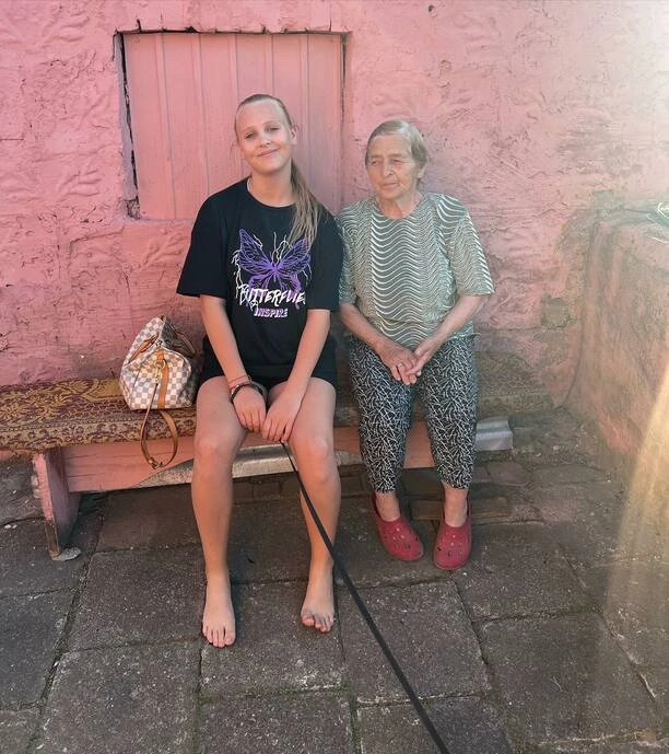 Magdalena Narożna odwiedziła babcię! Zobaczcie jak kobiety sa podobne do siebie