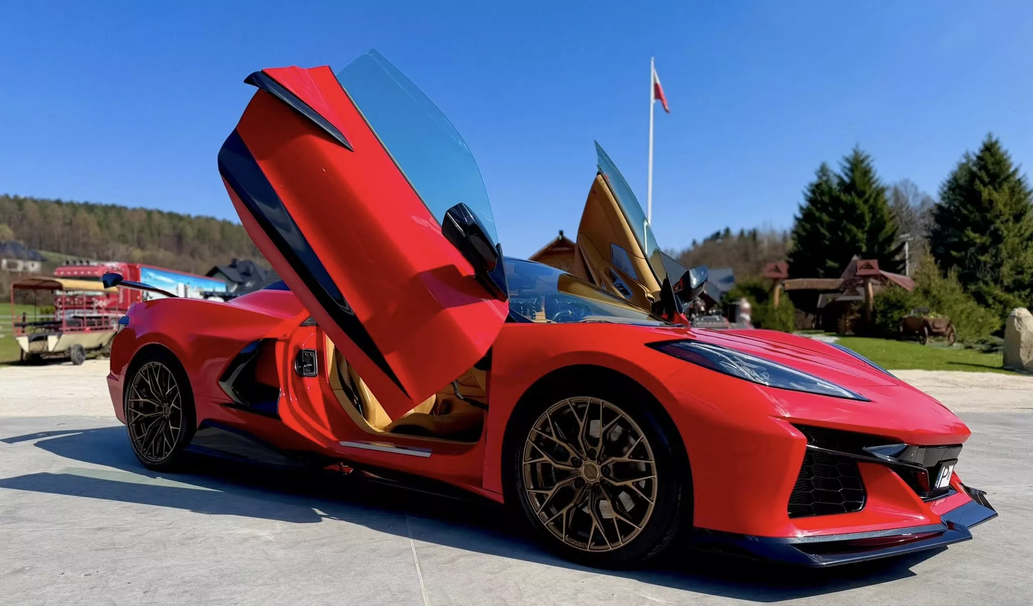 Ale maszyna u Kordiana. Corvette C8 w czerwieni przyciąga spojrzenia i komentarze