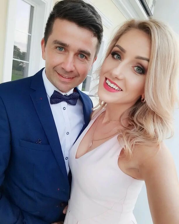 Wygląda jak milion dolarów! Urocza wokalistka disco polo pokazała zgrabne nogi!