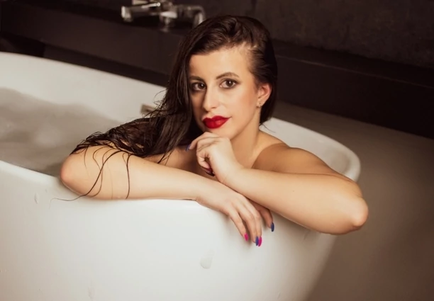 Mega seksowna wokalistka disco polo kusi gorącymi zdjęciami! Oprócz ponętnych fotek zdradza plany na przyszłość! 