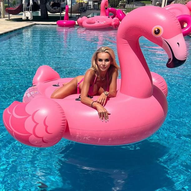 Monika Chwajoł: Gwiazda disco polo podbija Amerykę w skąpym bikini!
