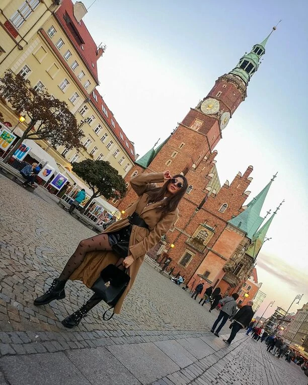 Śliczna gwiazda disco polo porównana do Elżbiety Jaworowicz?! Gorące zdjęcie zachwyciło internautów! 