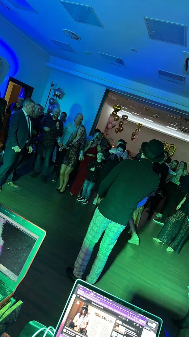 Huczna impreza z gwiazdą disco polo! MiłyPan zagrał na 30-tych urodzinach Eweliny! Artysta zrobił wielkie show! 