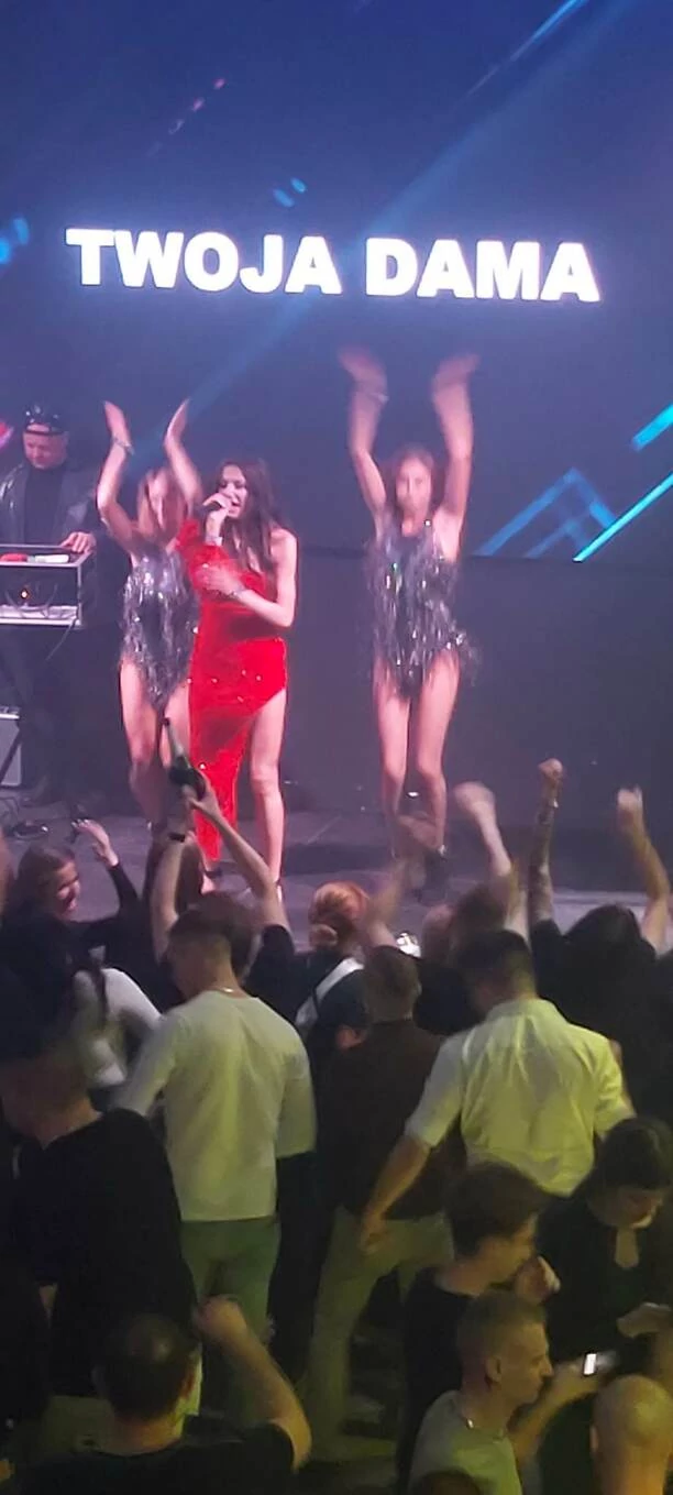 Twoja Dama, czyli Agnieszka Chrzanowska po pierwszym w życiu koncercie „takiego gorącego przyjęcia się nie spodziewałam„ | ZDJĘCIA