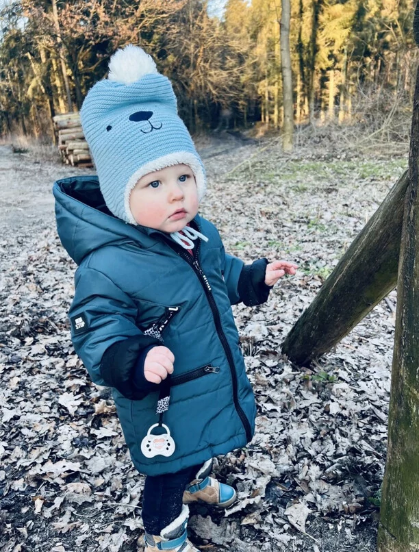 Eratox: Przemek Budka z synem na zimowym spacerze – Rozczulające zdjęcia wokalisty disco polo | Zdjęcia