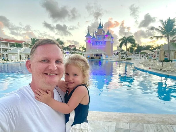 Wzruszające zdjęcia Marka Gwiazdowskiego z zespołu Mig! Artysta w objęciach z ukochaną córką! Widzicie podobieństwo?!