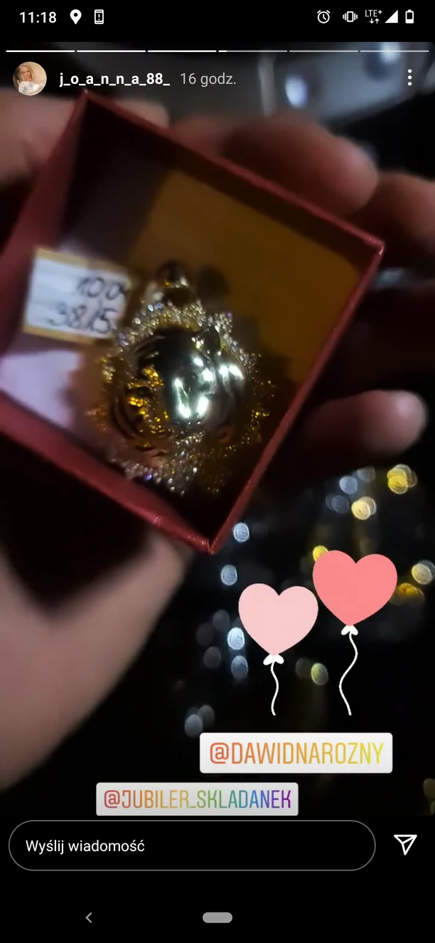 Żona Dawida Narożnego pochwaliła się drogim prezentem!  Gwiazdor disco polo sprezentował Jej biżuterię za prawie 4 tysiące!