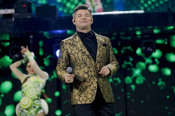 To było coś nieziemskiego! Zenon Martyniuk Akcent na ustach wszystkich Polaków! | VIDEO