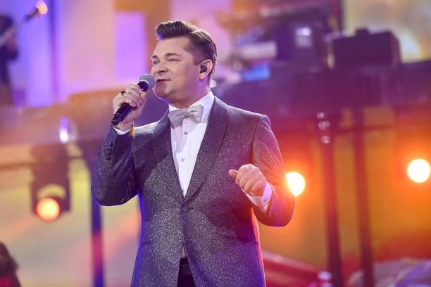 To było coś nieziemskiego! Zenon Martyniuk Akcent na ustach wszystkich Polaków! | VIDEO