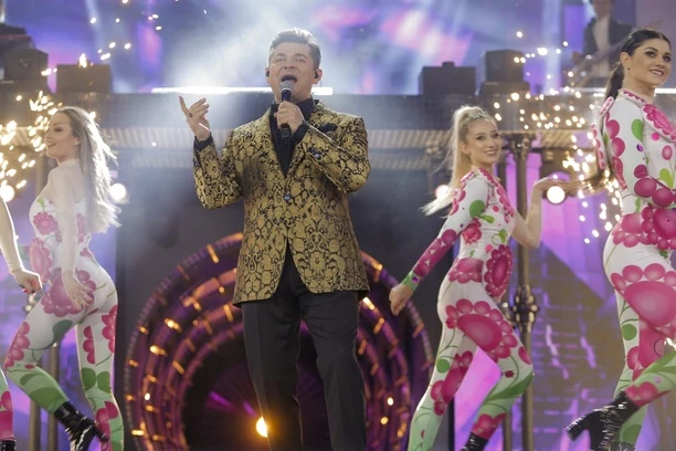 To było coś nieziemskiego! Zenon Martyniuk Akcent na ustach wszystkich Polaków! | VIDEO