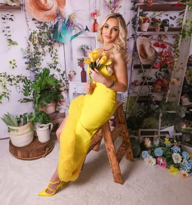 45-letnia Monika Chwajoł wygląda jak nastolatka?! Wiek to tylko liczba! Ta gwiazda disco polo to prawdziwa piękność!