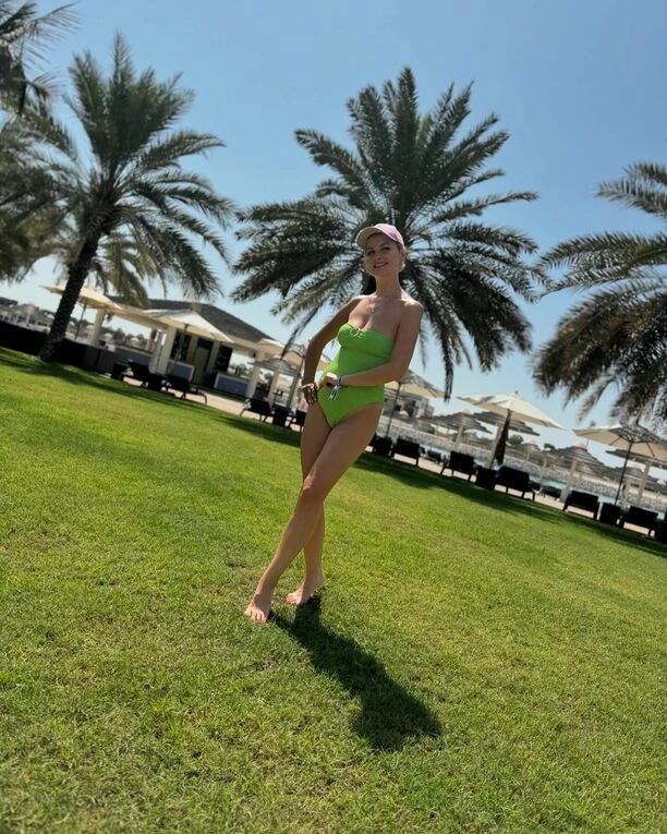 Dorota Pstrągowska z zespołu Mig wypoczywa w luksusie! Zaskoczyła fanów zdjęciami w kostiumie kąpielowym!