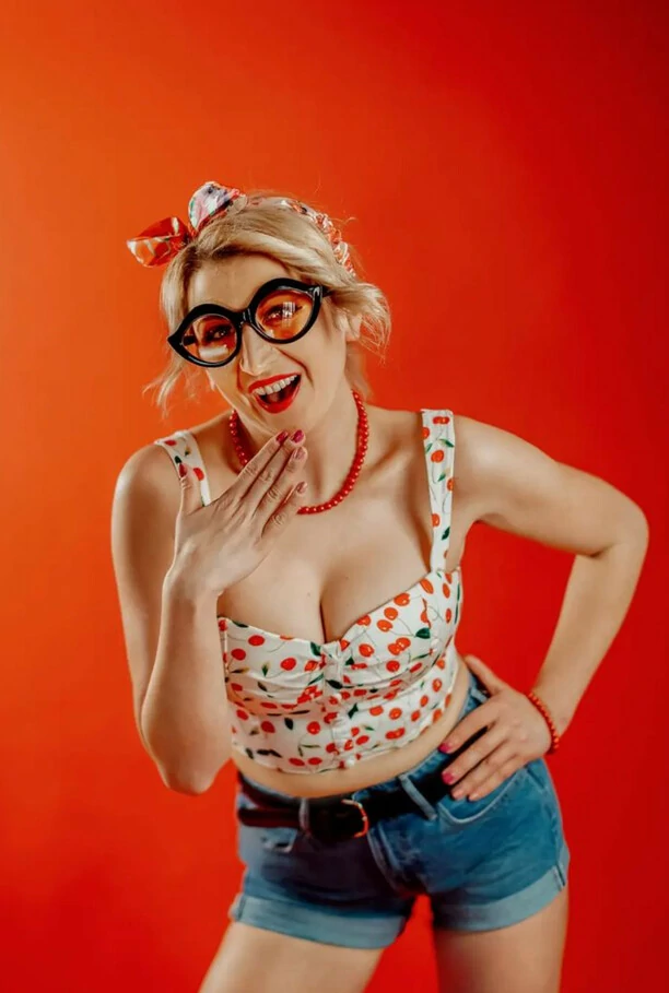 Gorąca sesja znanej wokalistki disco polo! Gwiazda stanęła przed obiektywem wyjątkowej fotografki! 