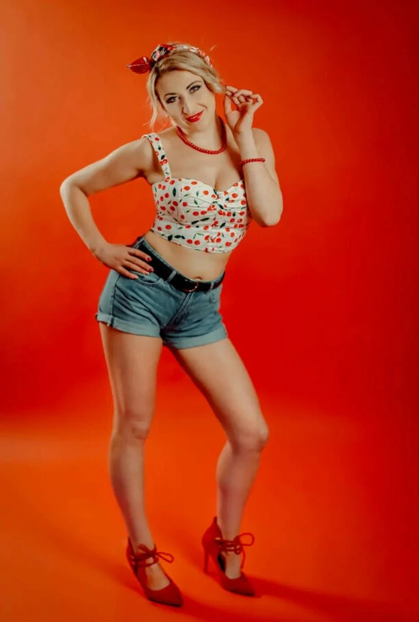 Gorąca sesja znanej wokalistki disco polo! Gwiazda stanęła przed obiektywem wyjątkowej fotografki! 