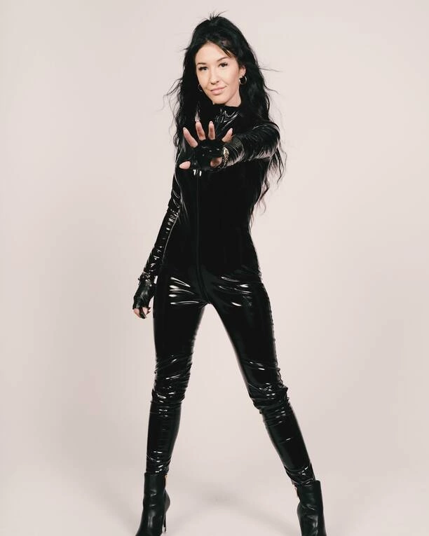 Sylwia Kossakowska olśniewa! Internauci nie mogą oderwać wzroku od nowych zdjęć