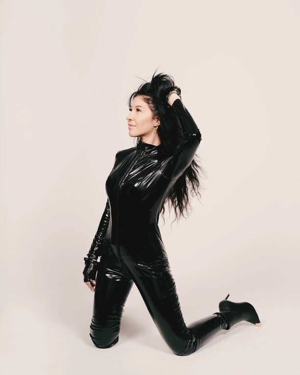 Sylwia Kossakowska olśniewa! Internauci nie mogą oderwać wzroku od nowych zdjęć