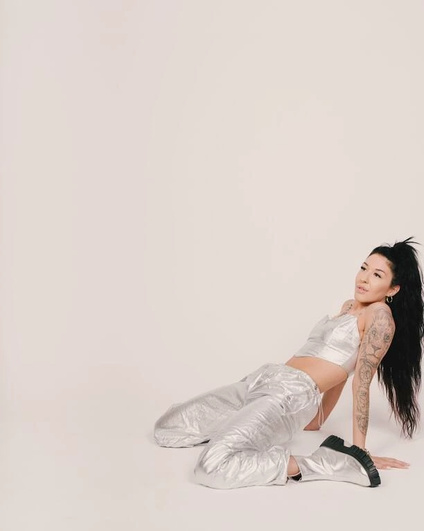 Sylwia Kossakowska olśniewa! Internauci nie mogą oderwać wzroku od nowych zdjęć