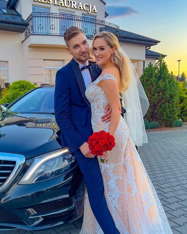 Ślub w tajemnicy?! Popularna wokalistka disco polo powiedziała ”Tak”! Gwiazda pokazała ślubne zdjęcia! 