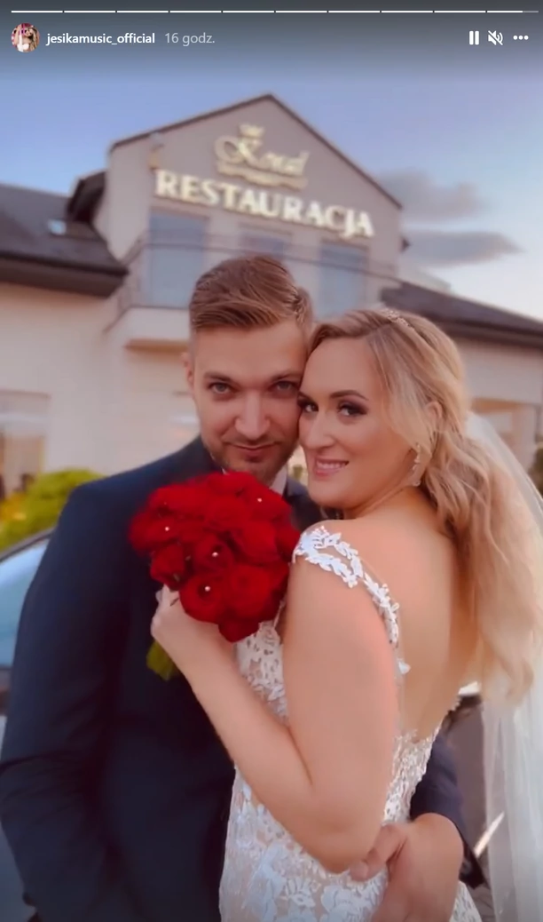 Ślub w tajemnicy?! Popularna wokalistka disco polo powiedziała ”Tak”! Gwiazda pokazała ślubne zdjęcia! 