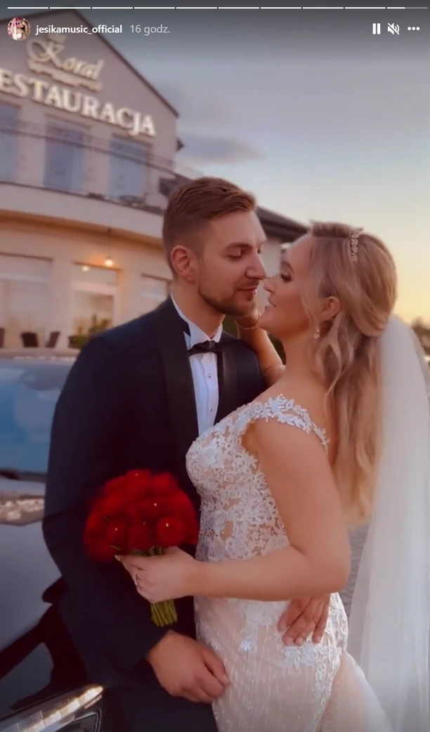 Ślub w tajemnicy?! Popularna wokalistka disco polo powiedziała ”Tak”! Gwiazda pokazała ślubne zdjęcia! 