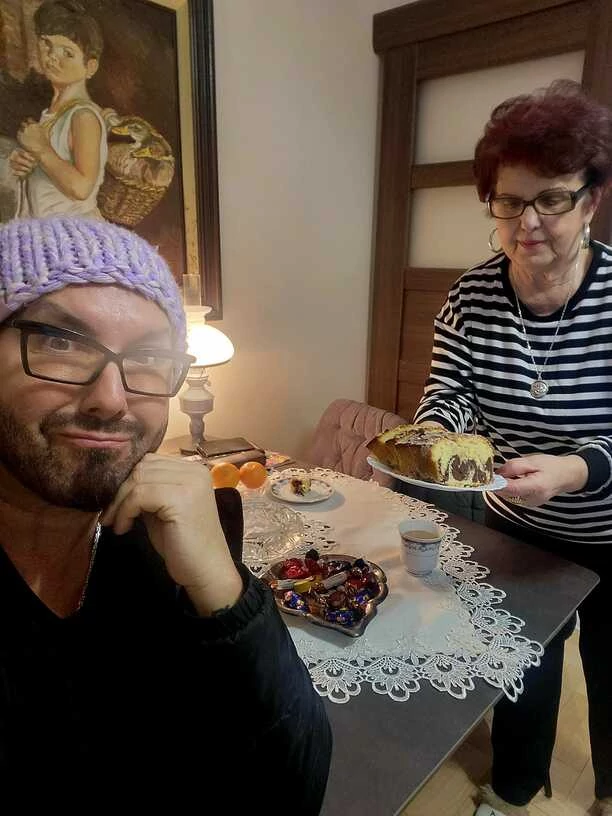 Andrzej Marcysiak Andre pokazał mamę! Gwiazdor odwiedził swój rodzinny dom! Mama ugościła go czymś wyjątkowym! 