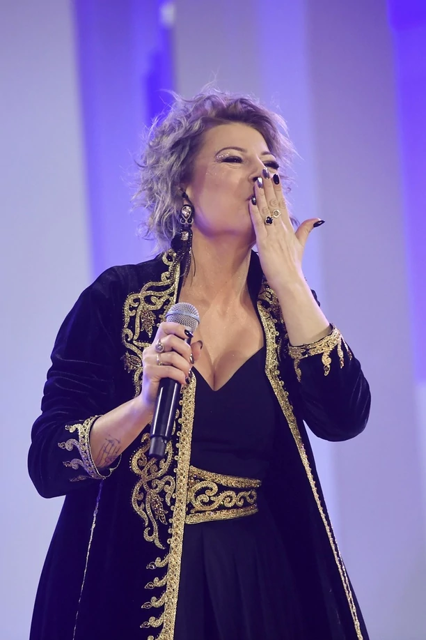 Magdalena Narożna Piękni i Młodzi najlepiej ubraną artystką podczas Sylwestra Marzeń w Zakopanem? ZDJĘCIA