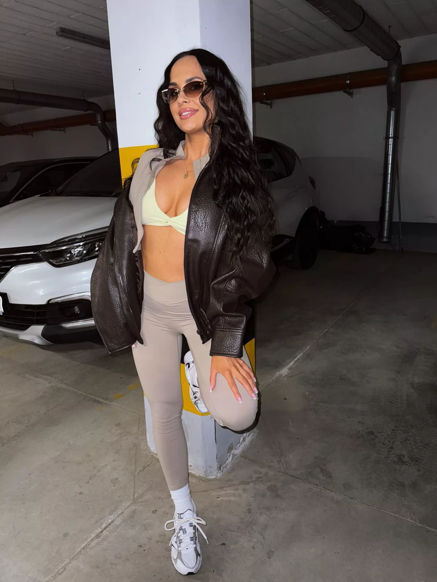 Dekolt, odsłonięty brzuch i skóra. Młoda gwiazda disco polo wygląda zjawiskowo!