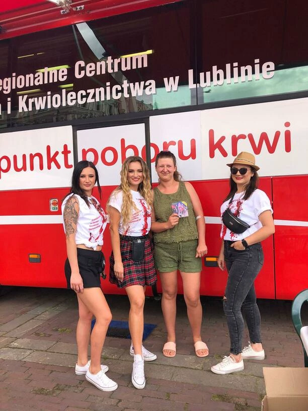 Dziewczyny z Energy Girls wsparły Powstanie Warszawskie oddając krew! Postawa godna naśladowania!