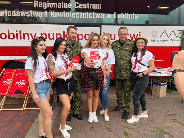 Dziewczyny z Energy Girls wsparły Powstanie Warszawskie oddając krew! Postawa godna naśladowania!