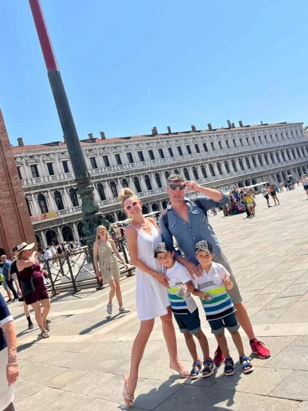 Znana wokalistka disco polo przemierza świat kamperem! Artystka wybrała się na wakacje marzeń! Wiemy gdzie była! 