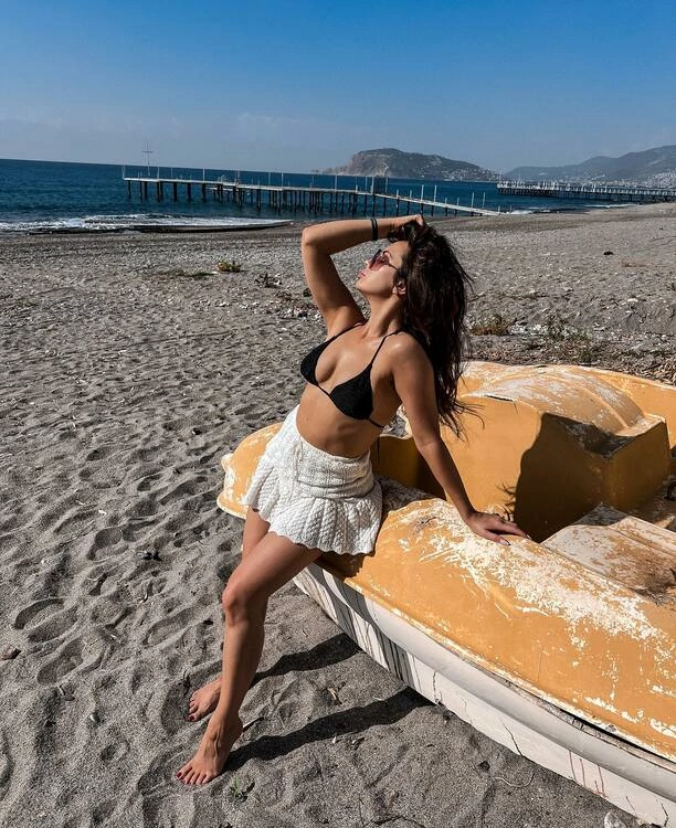 Zdjęcia Mileny Grzywacz w bikini rozgrzewają Internet! Zobacz, jak gwiazda Disco Polo oczarowała fanów!