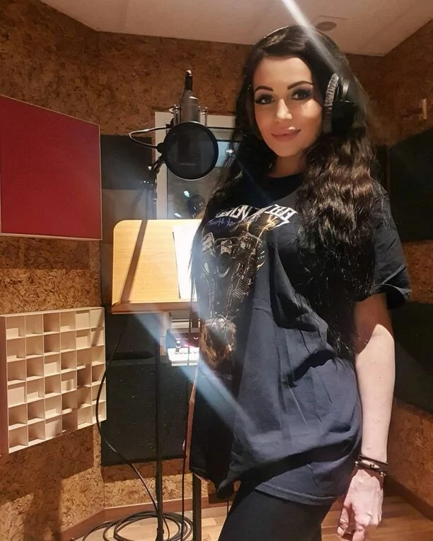 Piękna artystka disco polo zniknęła z mediów! Teraz wróciła z radosną nowiną!