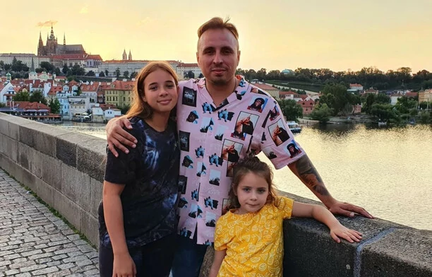 Sielskie wakacje popularnego gwiazdora disco polo! Czadoman przyłapany z rodziną w Zakopanem! [Zdjęcia]