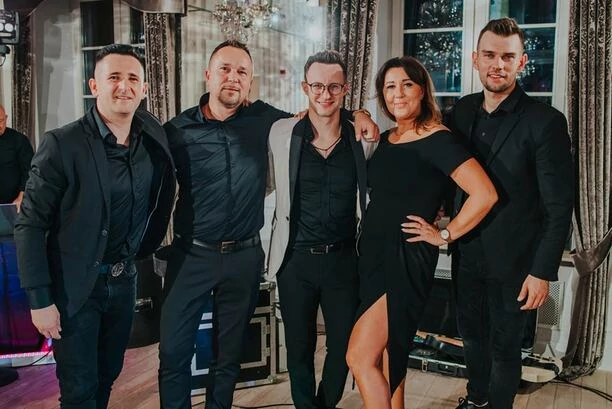 Gwiazdy disco polo na imprezie urodzinowej Karola! Długo tego nie zapomną! Wiemy, co tam się działo! 