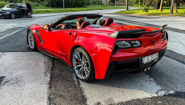 Roksana Wielanek oraz Raptus MG w nowości disco polo pt. „Ona słucha tylko rapu„