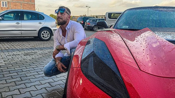 Roksana Wielanek oraz Raptus MG w nowości disco polo pt. „Ona słucha tylko rapu„