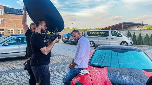 Roksana Wielanek oraz Raptus MG w nowości disco polo pt. „Ona słucha tylko rapu„