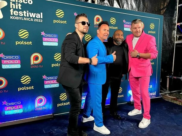 Stylizacje gwiazd disco polo! Znani artyści w najmodniejszych fasonach? Co za kolory! 