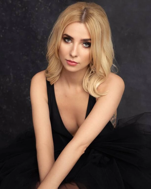 Co za piękność Daniela Martyniuka! Przyszła synowa Zenka Martyniuka zachwyca urodą! | ZDJĘCIA